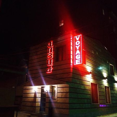Voyage Hotel Erevan Esterno foto