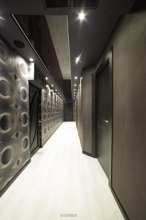 Voyage Hotel Erevan Esterno foto